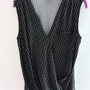 White House Black Market Grid Pattern Blouse